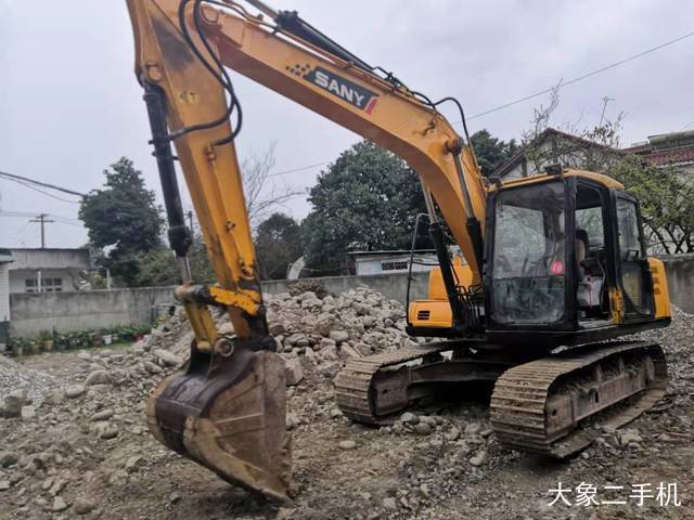 三一重工 SY135C 挖掘机