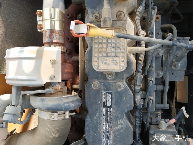 现代 R215LVS 挖掘机