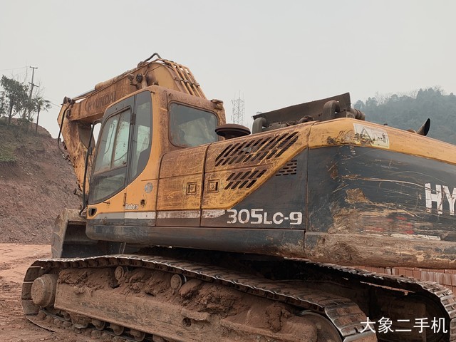 现代 R305LC-9T 挖掘机