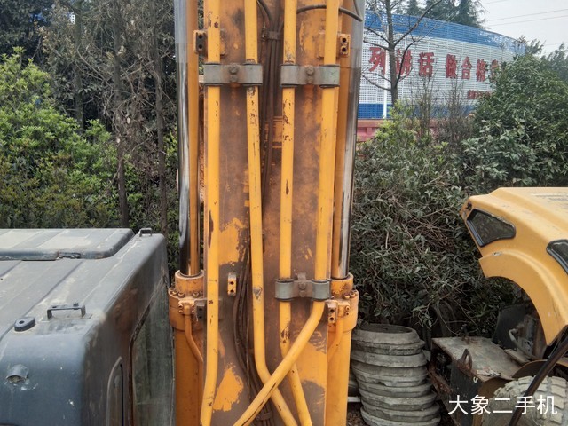 现代 R225LC-7 挖掘机