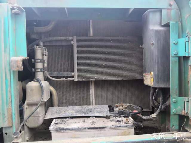神钢 SK260LC-8 挖掘机