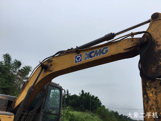 徐工 XE135B 挖掘机