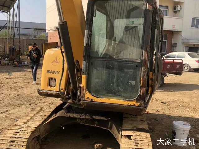 三一重工 SY65C 挖掘机