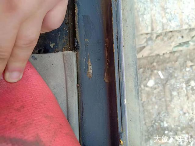 现代 R225LC-7 挖掘机