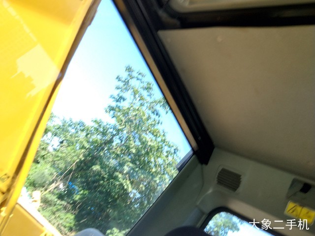 卡特彼勒 323D2L 挖掘机