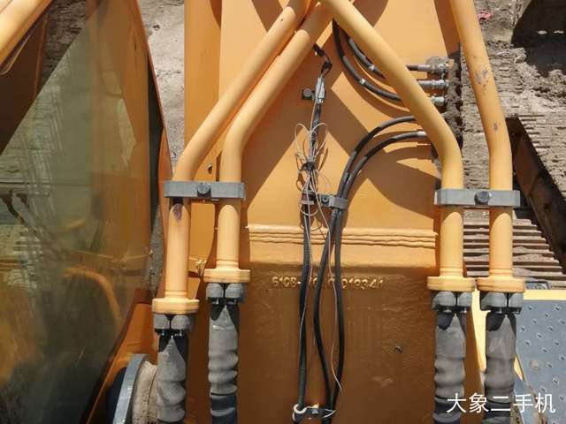 现代 R385LC-9T 挖掘机