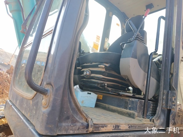 神钢 SK260LC-8 挖掘机