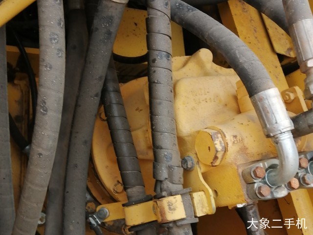 小松 PC240LC-8M0 挖掘机
