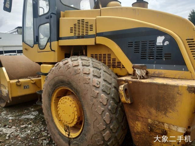 龙工 LG520B机械驱动 压路机