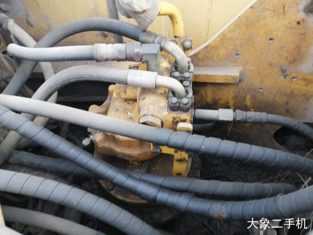 小松 PC200-8 挖掘机