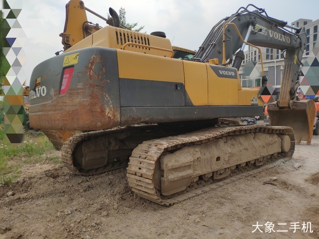 沃尔沃 EC380DL 挖掘机