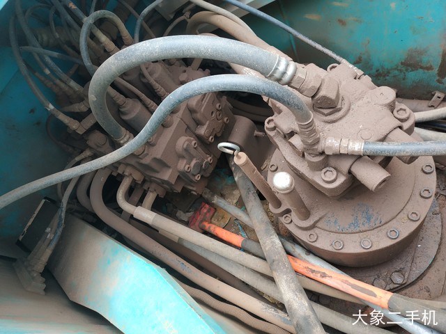 神钢 SK260LC-8 挖掘机