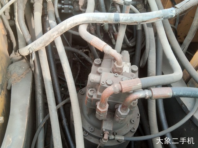 沃尔沃 EC210B 挖掘机