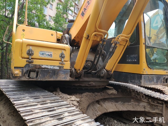 山东临工 LG6250 挖掘机