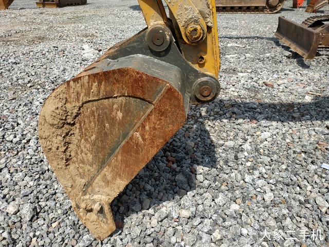 徐工 XE80A 挖掘机