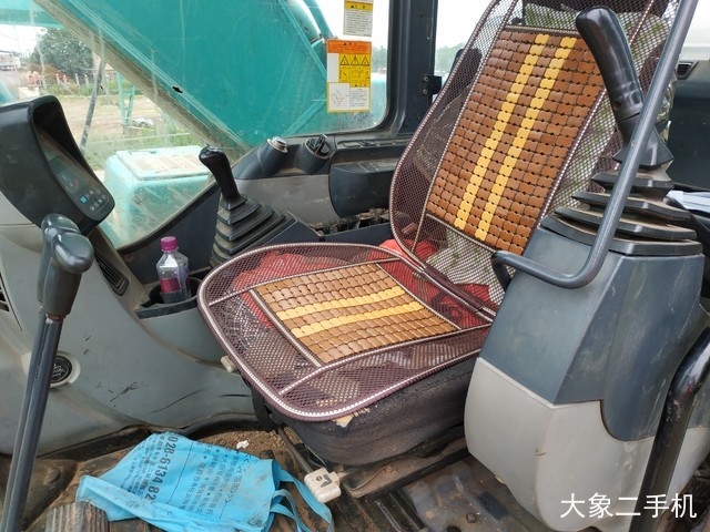 神钢 SK250-8 挖掘机