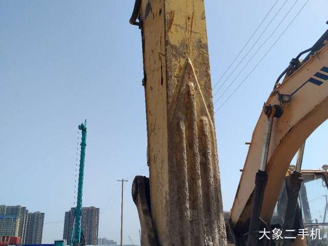 小松 PC220-8 挖掘机