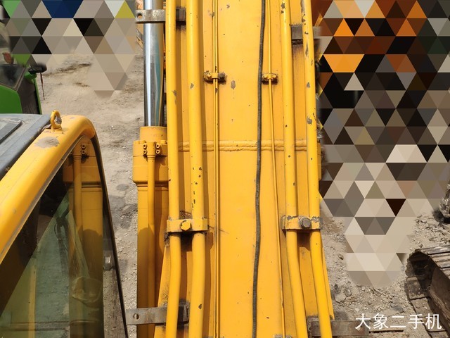 德尔重工 323ELZN 挖掘机