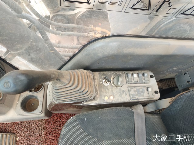 三一重工 SY215C 挖掘机