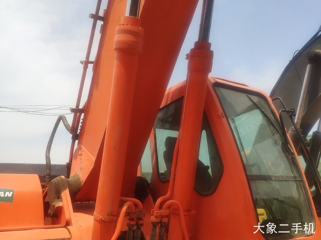 斗山 DH300LC-7 挖掘机