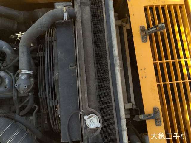 三一重工 SY215C-8 挖掘机
