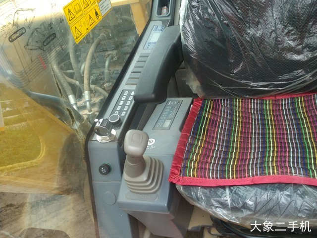 徐工 XE150D 挖掘机