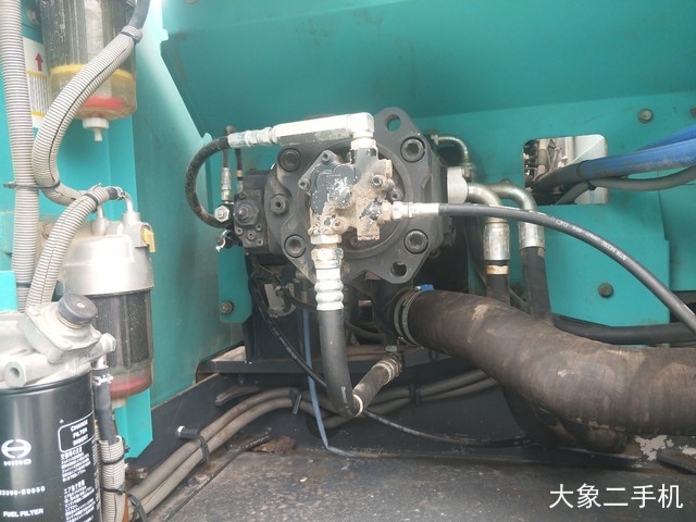 神钢 SK270D 挖掘机