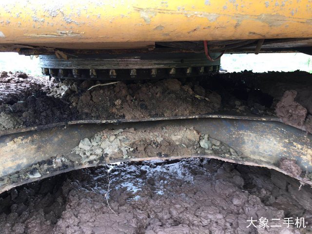 徐工 XE150D 挖掘机