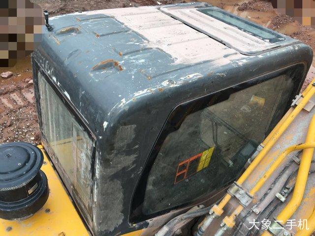 雷沃重工 FR220E 挖掘机