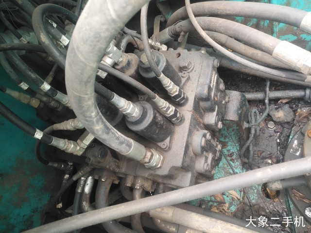 神钢 SK210LC-8 挖掘机