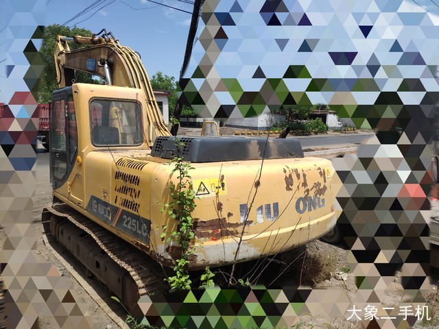 柳工 CLG225 挖掘机