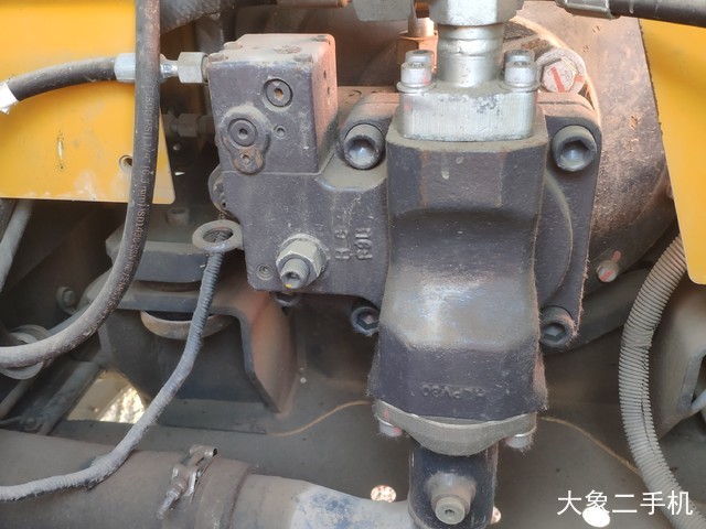 徐工 XE80D 挖掘机