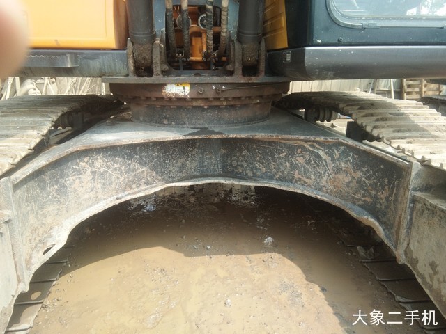 三一重工 SY215C 挖掘机