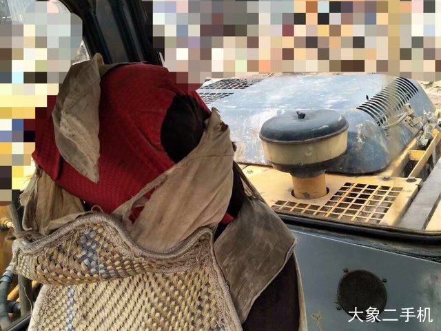 现代 R130W-5 挖掘机