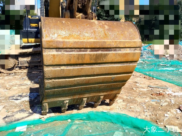 卡特彼勒 323D2L 挖掘机