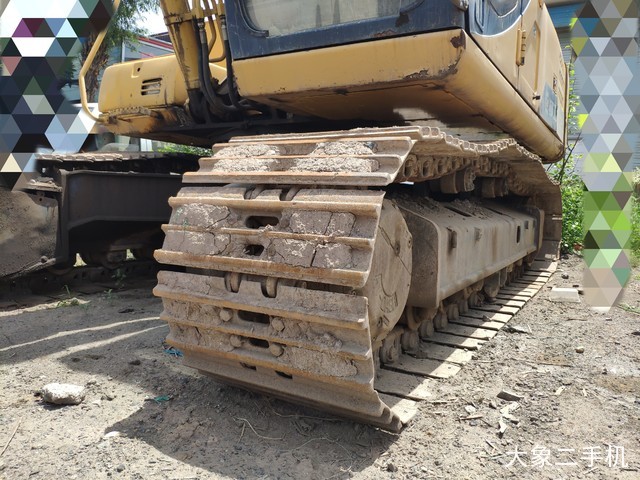 柳工 CLG225 挖掘机