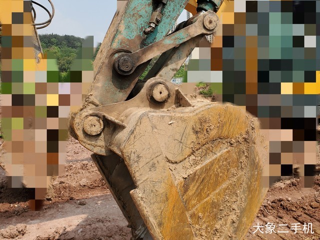 神钢 SK230-6 挖掘机