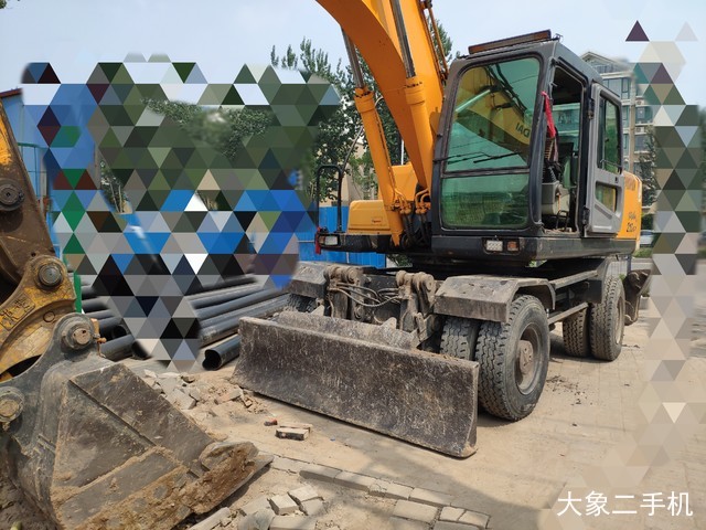 现代 R210W-7 挖掘机