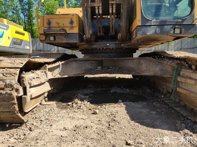 沃尔沃 EC290BLC 挖掘机