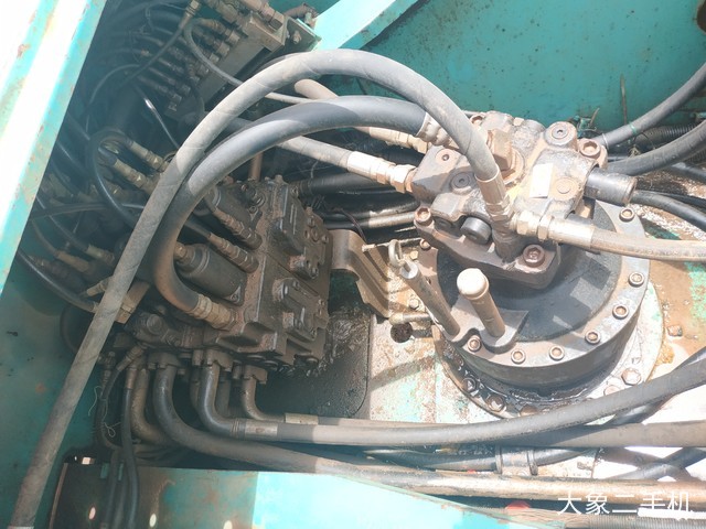 神钢 SK250-8 挖掘机