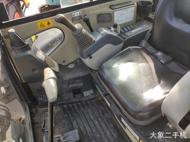 日立 ZX30U-3 挖掘机