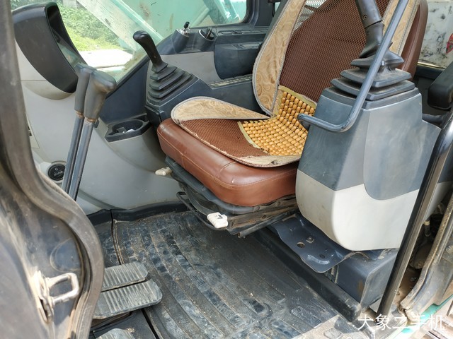 神钢 SK260LC-8 挖掘机