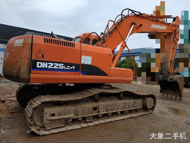 斗山 DH225LC-7 挖掘机