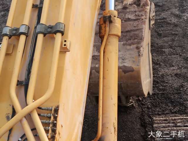 现代 R225LC-7 挖掘机