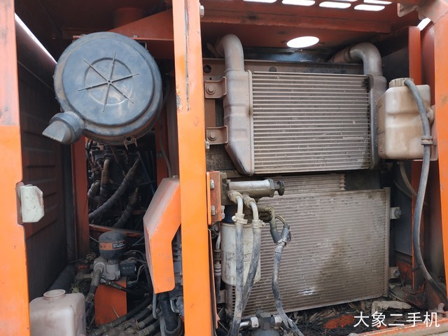 斗山 DX120 挖掘机