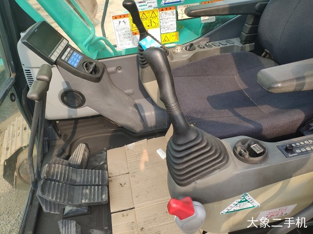 小松 PC200-8N1 挖掘机