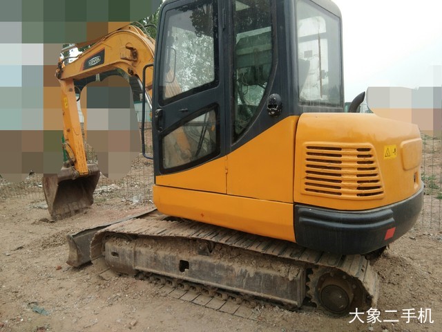 雷沃重工 FR65V8 挖掘机