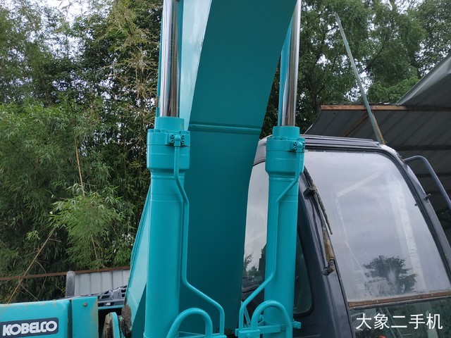 神钢 SK260LC-8 挖掘机