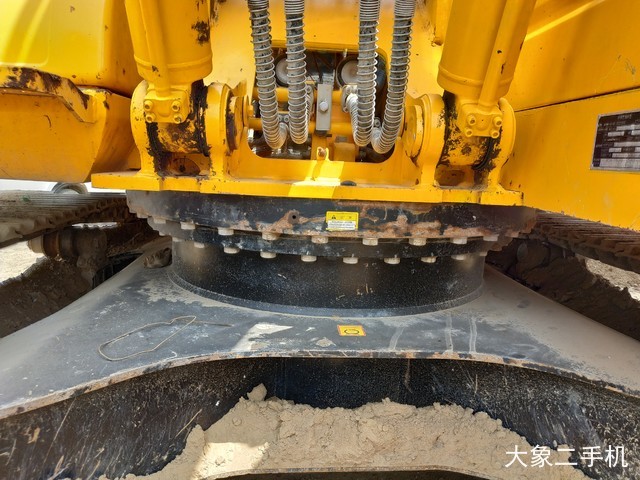 龙工 LG6245E 挖掘机