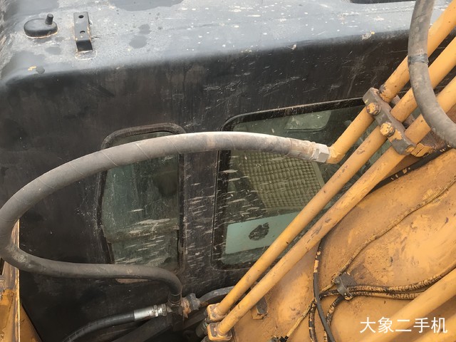 现代 R225LC-7 挖掘机